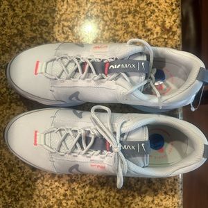 Nike Air Max INTRLNK. Men’s size 11.5 or Women’s 10